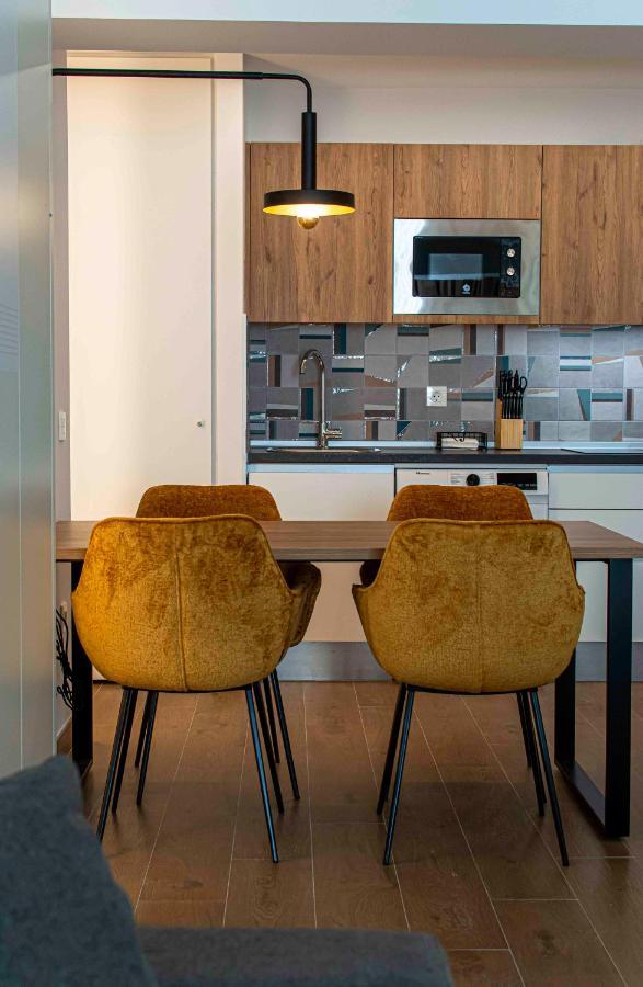 Apartamentos 1 Abril Малага Экстерьер фото