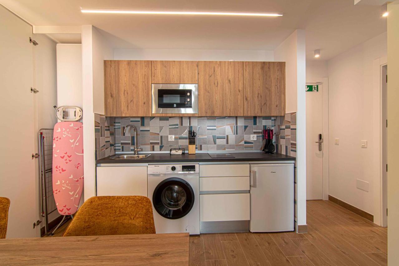 Apartamentos 1 Abril Малага Экстерьер фото